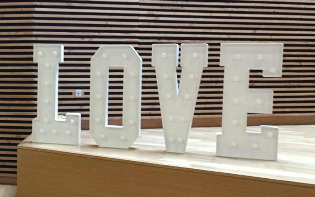 location lettre géante roanne - location lettre love roanne - location lettre roanne - location déco mariage roanne - location matériel évènementiel roanne